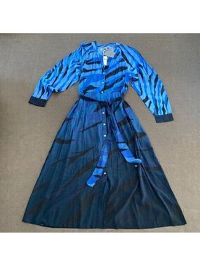LONG sleeved dress size 14